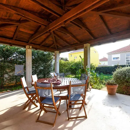 Appartement Spacious In With Private Terrace Zadar