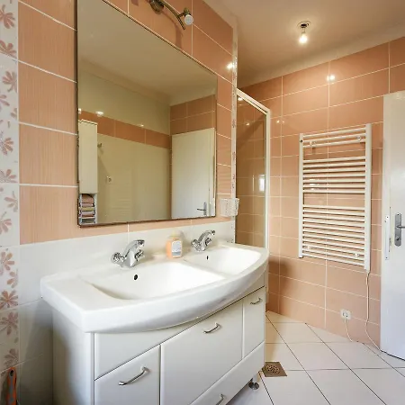 Spacious In With Private Terrace *